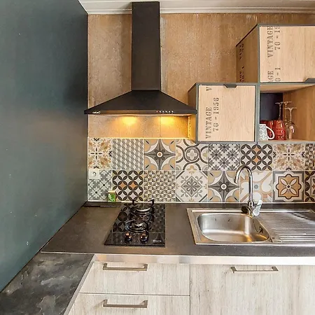 Beautiful In With Kitchen *